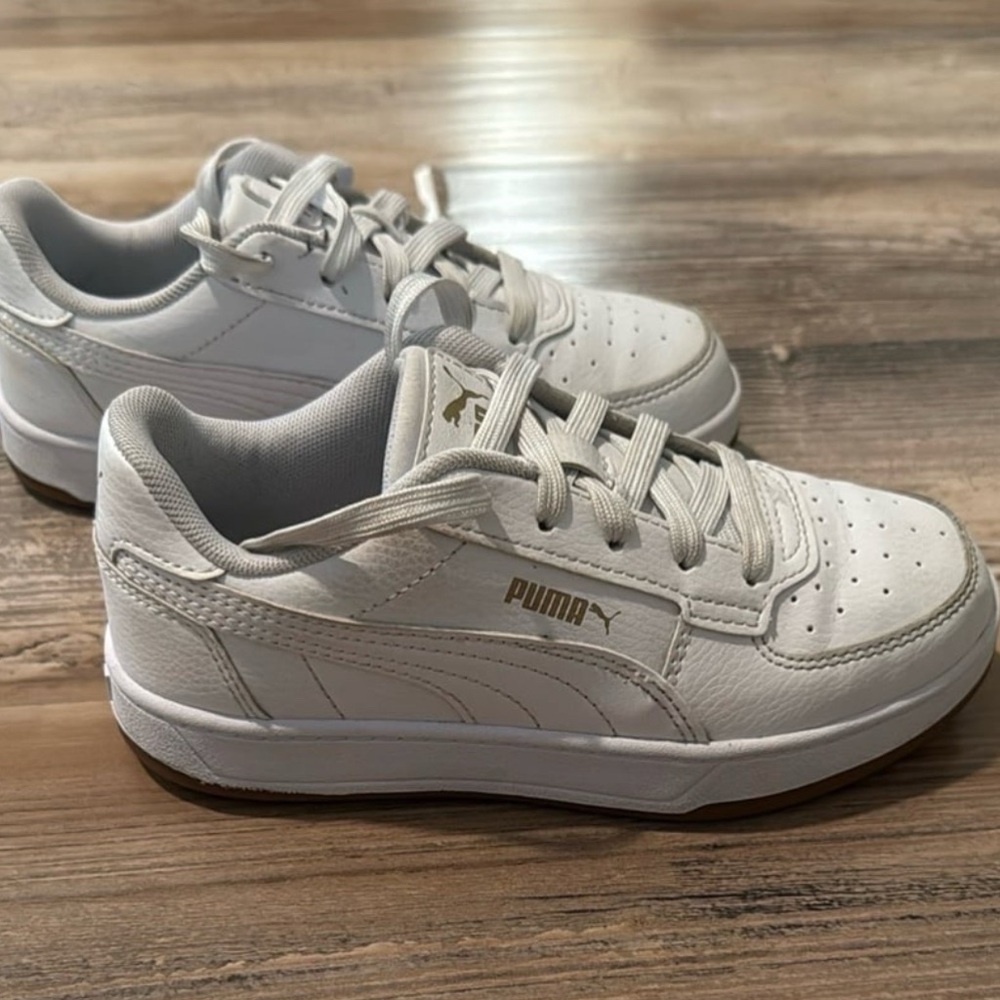 Puma Kids White and Gold Sneakers